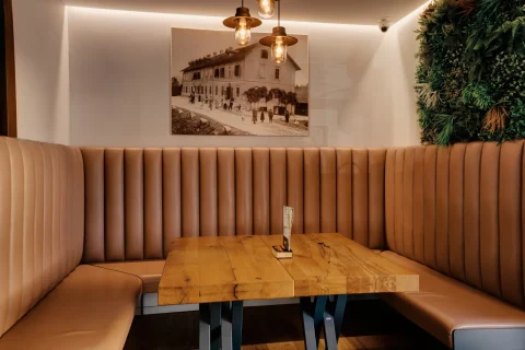 Kavarna Stara POŠTA HeroBG2